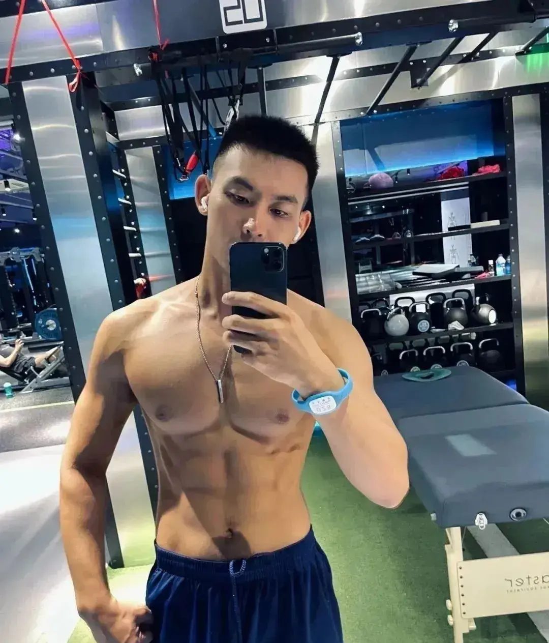 黑皮、寸头兵哥阳刚黝黑，满满的男人味！