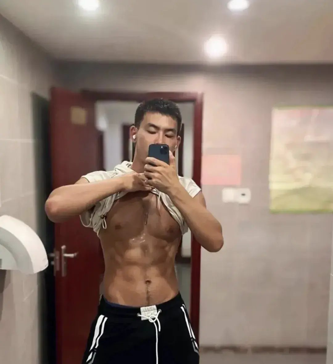黑皮、寸头兵哥阳刚黝黑，满满的男人味！