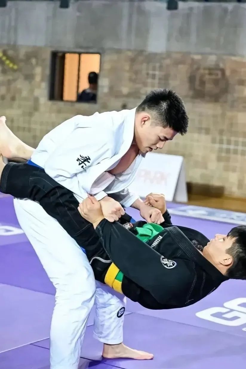 178cm 柔术帅哥，比黄景瑜还帅！🤩