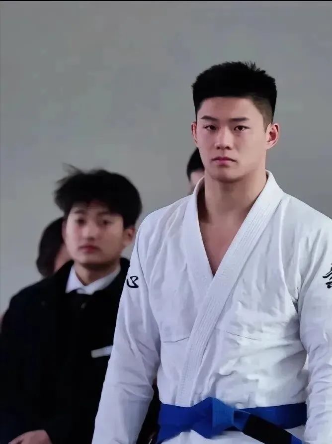 178cm 柔术帅哥，比黄景瑜还帅！🤩