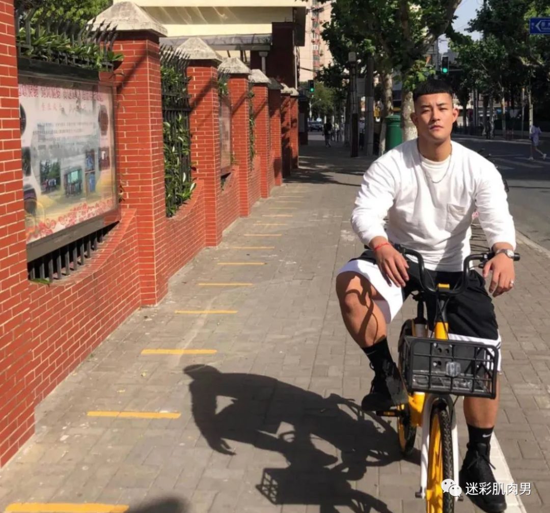 188CM 壮汉老师真魁梧呀！