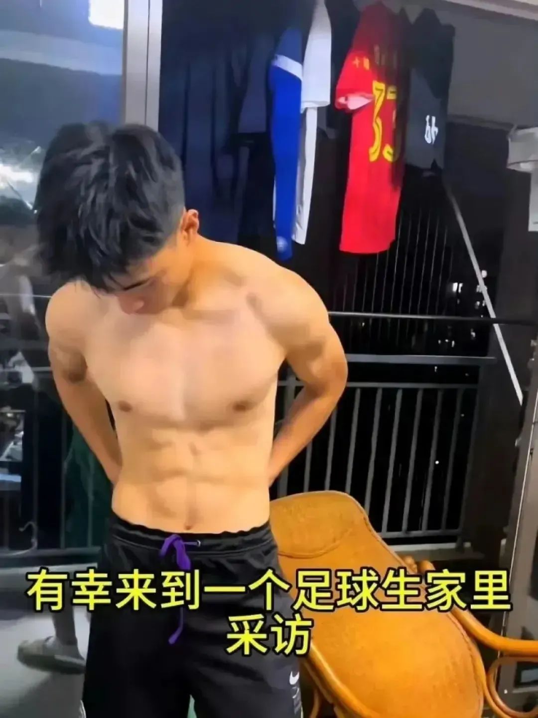 足球小哥颜值爆表，04 年小鲜肉实力圈粉 
