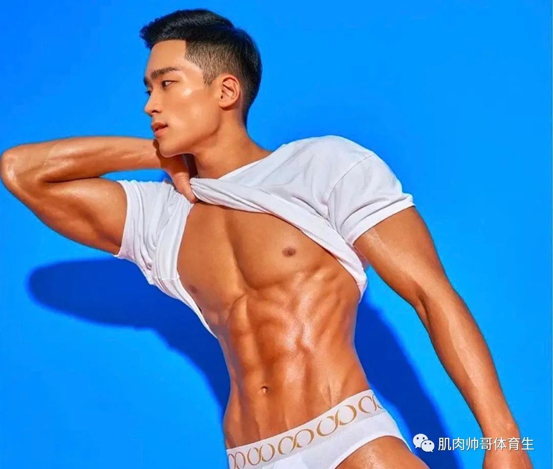 天使的颜值，魔鬼的身材，极品肌肉猛男