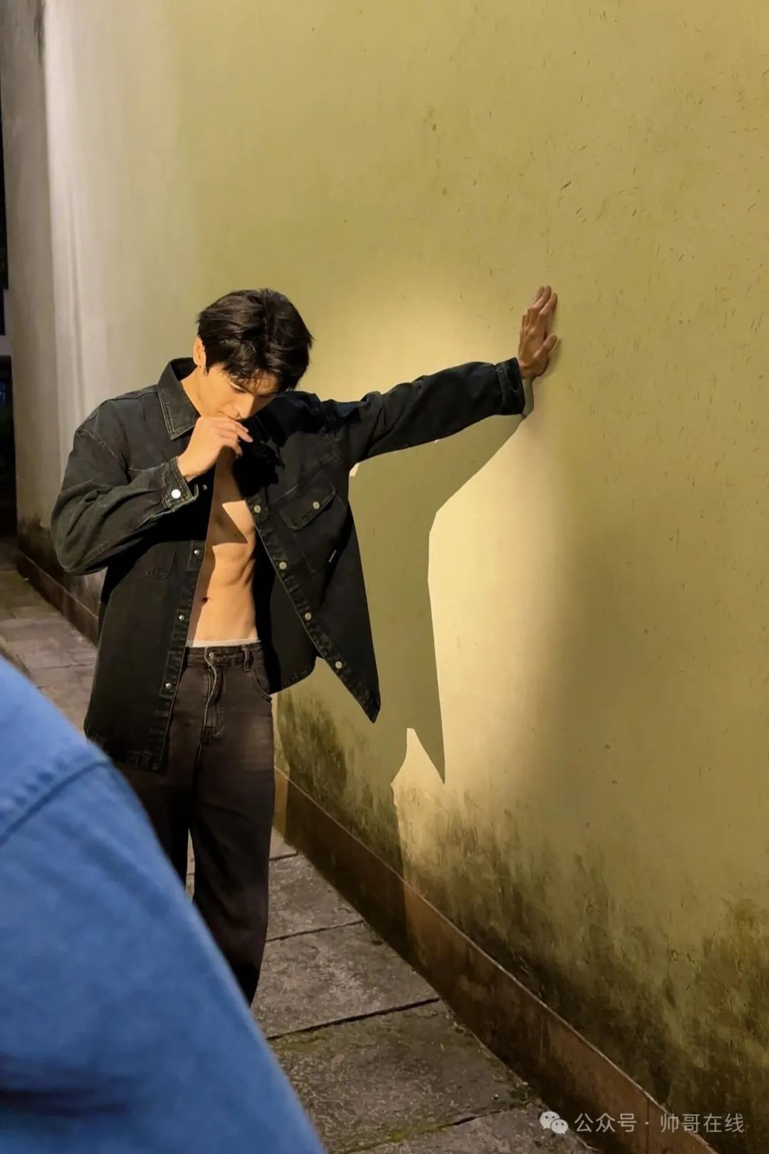 185CM 薄肌模特帅哥，这样男生可以多来点！