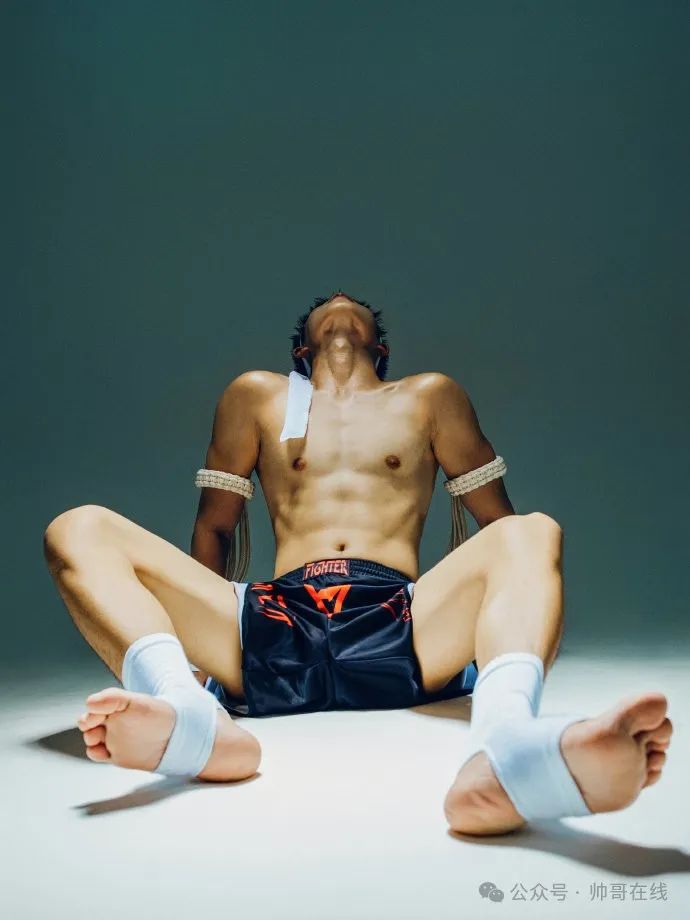 童颜薄肌男高体育生弟弟，这才是真鲜肉男菩萨吧！
