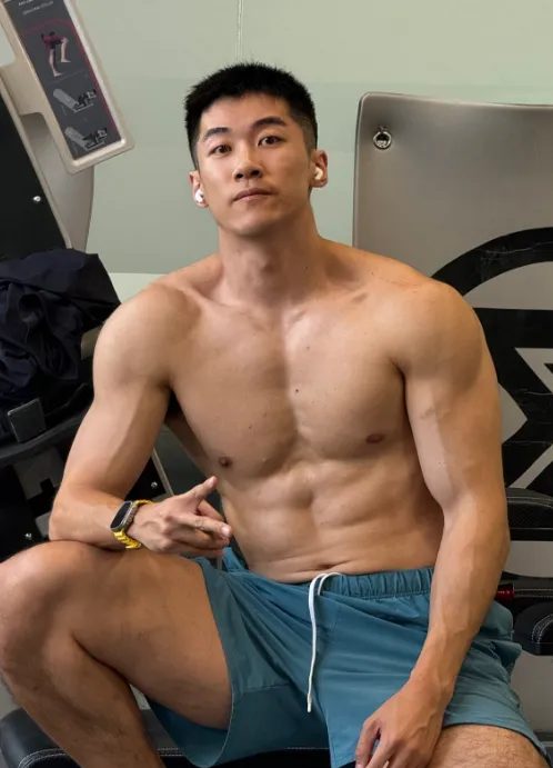 18 粗大手臂的柔道体育生小哥