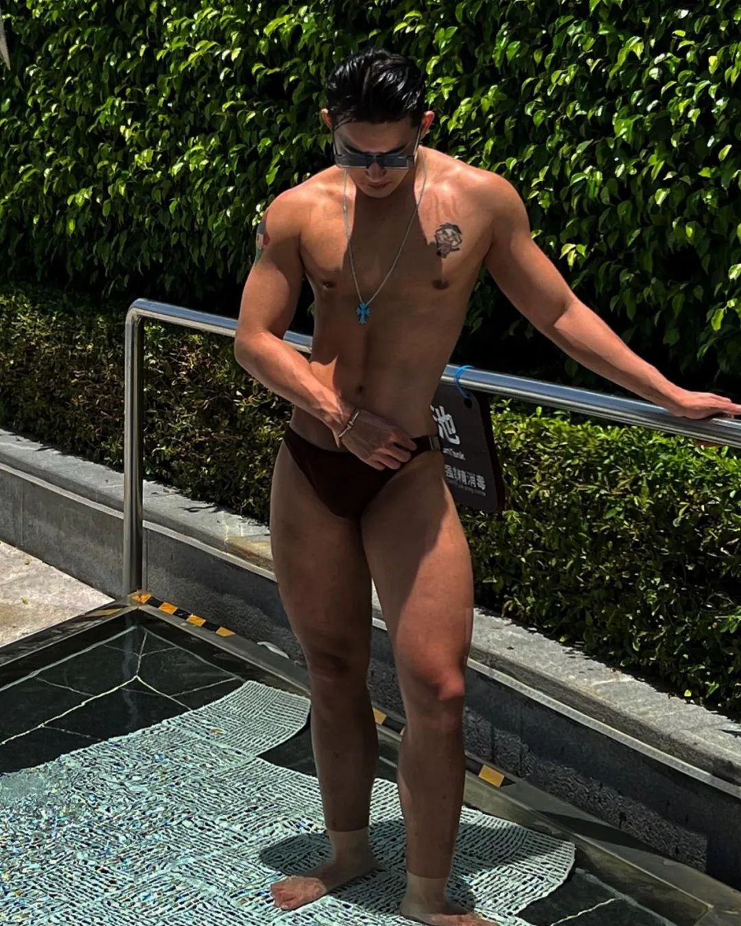  樊野的肌肉男友被曝出，也是个名媛 