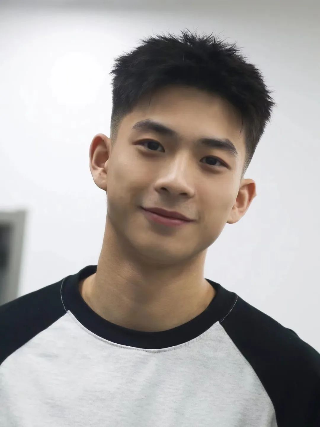 186cm 小鲜肉颜值绝了，长腿小奶狗的理想男友 