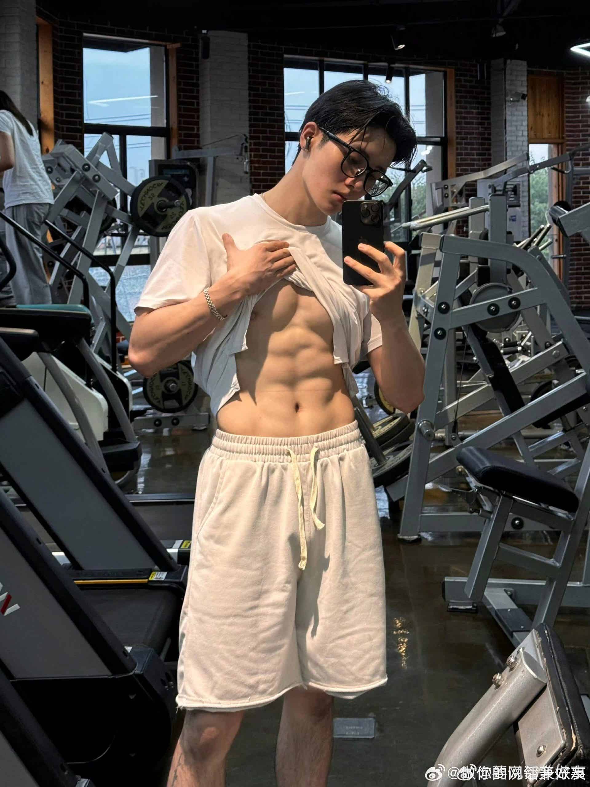 健身才是男明星最好的医美？已坚持十余年的他，更有发言权-潮男潮北