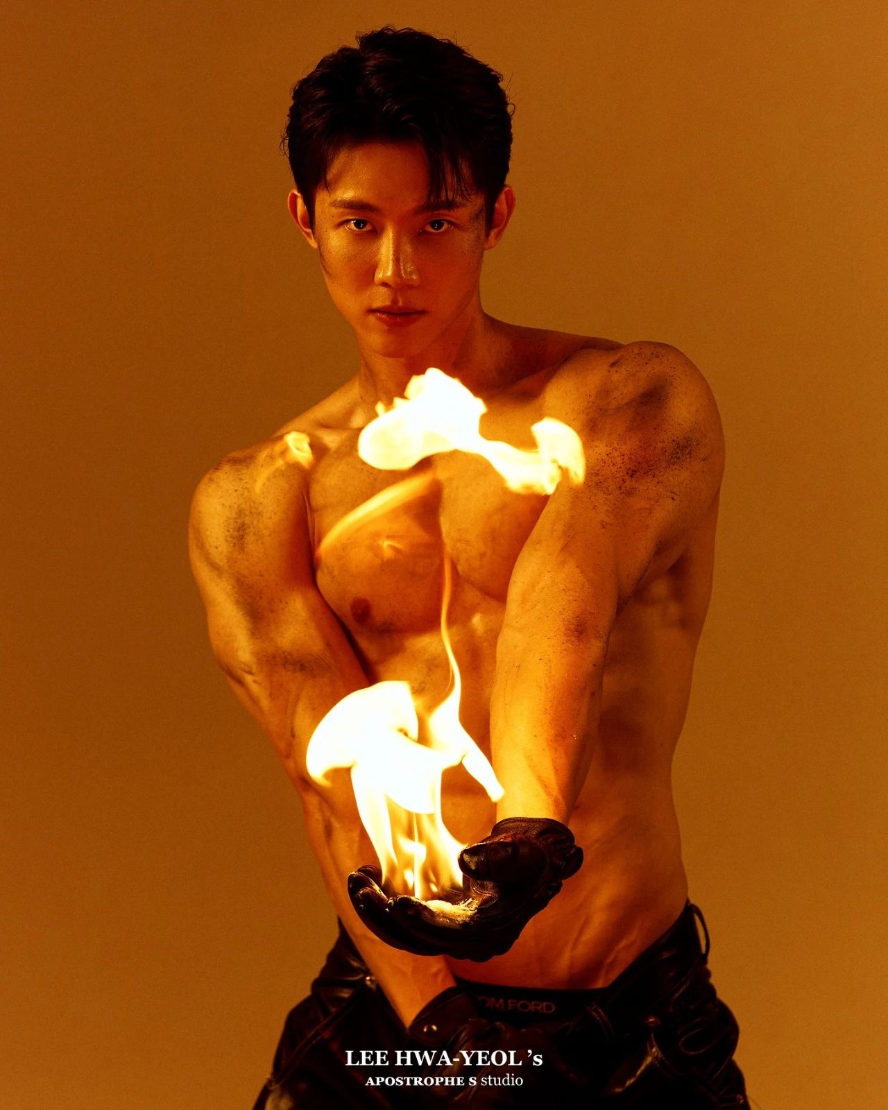 男人，你这是在玩火？!