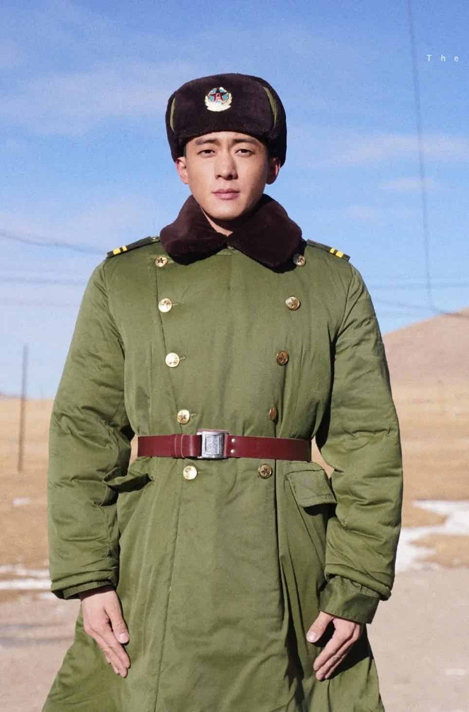 侯雯元没穿泳裤？腹毛这么性感实力大出圈！