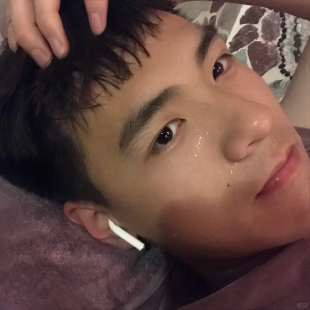 辽宁 190CM 寸头退役兵哥自拍，胸毛长得也太旺盛了！