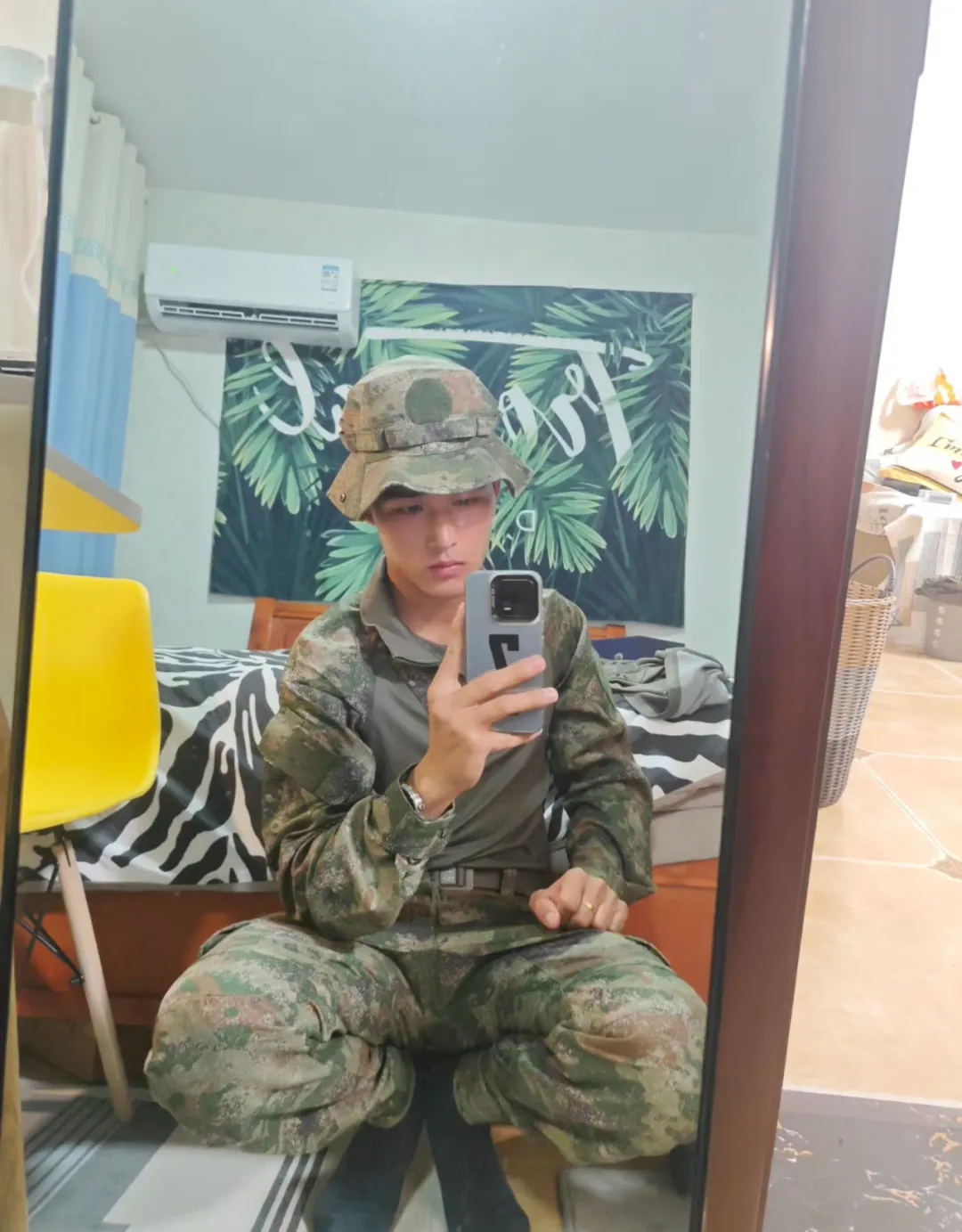 兵哥哥光荣退伍，刚毅清澈的眼神太帅了！