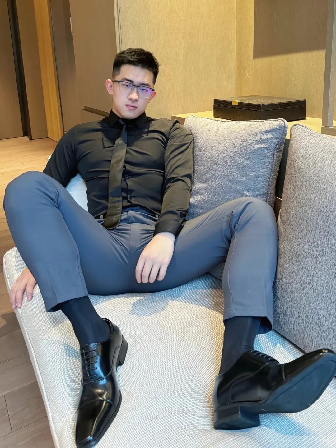 188cm 医学男大西装大弟弟，韩剧男主既视感