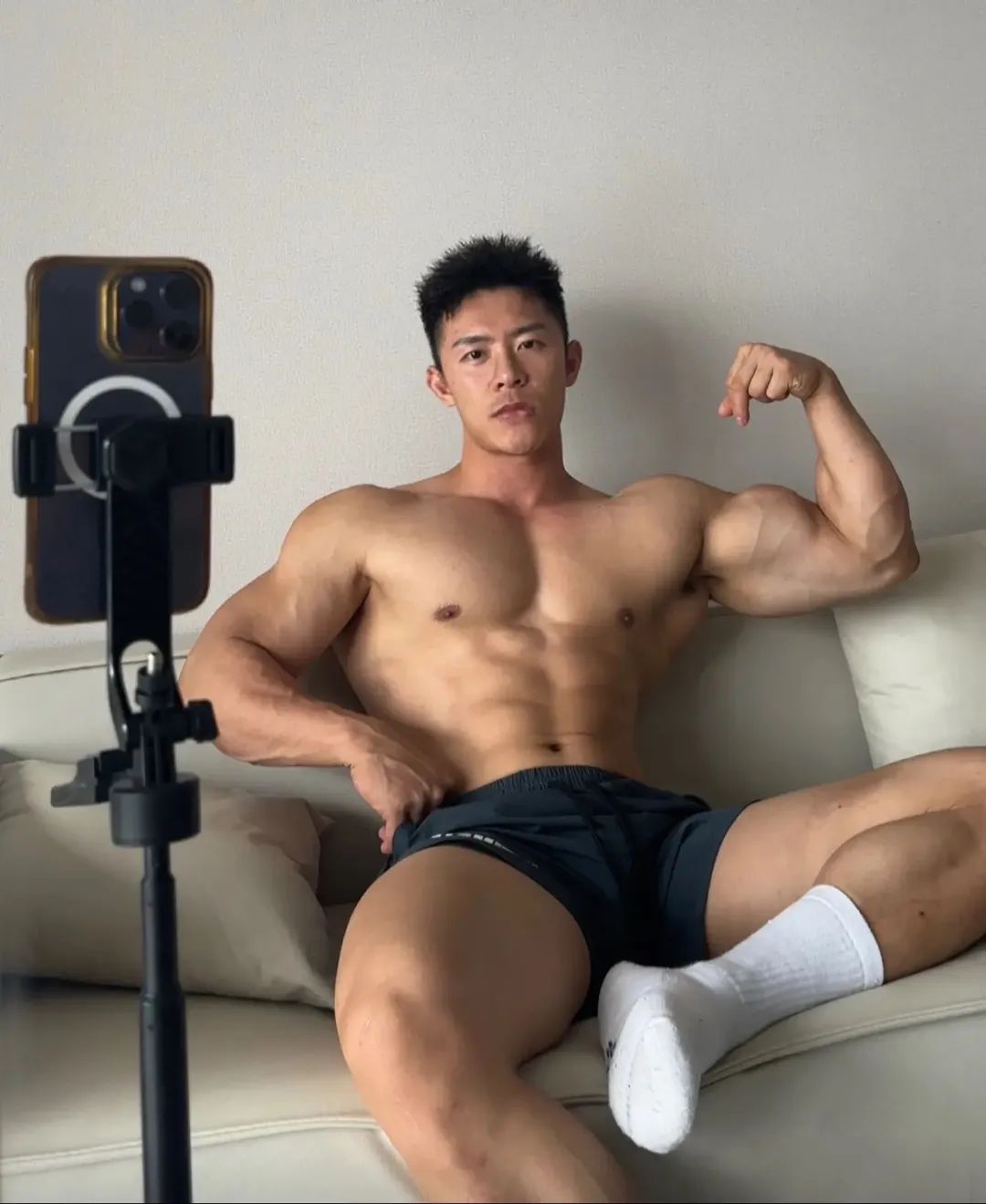 重庆肌肉男，被偷摸着采访录屏了！！！