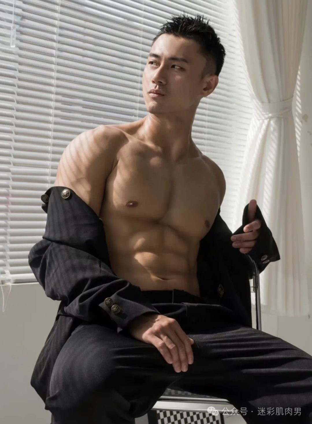 硬汉消防员新作下海当男壹号，大实力藏不住太上头！