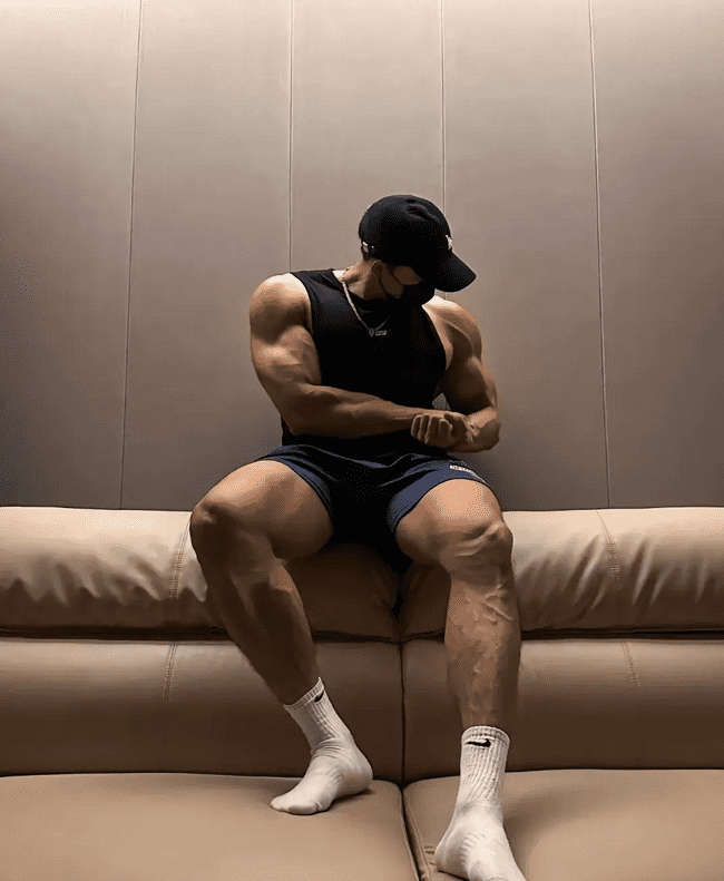 185cm 粗壮麒麟臂老攻，把你抱起来！