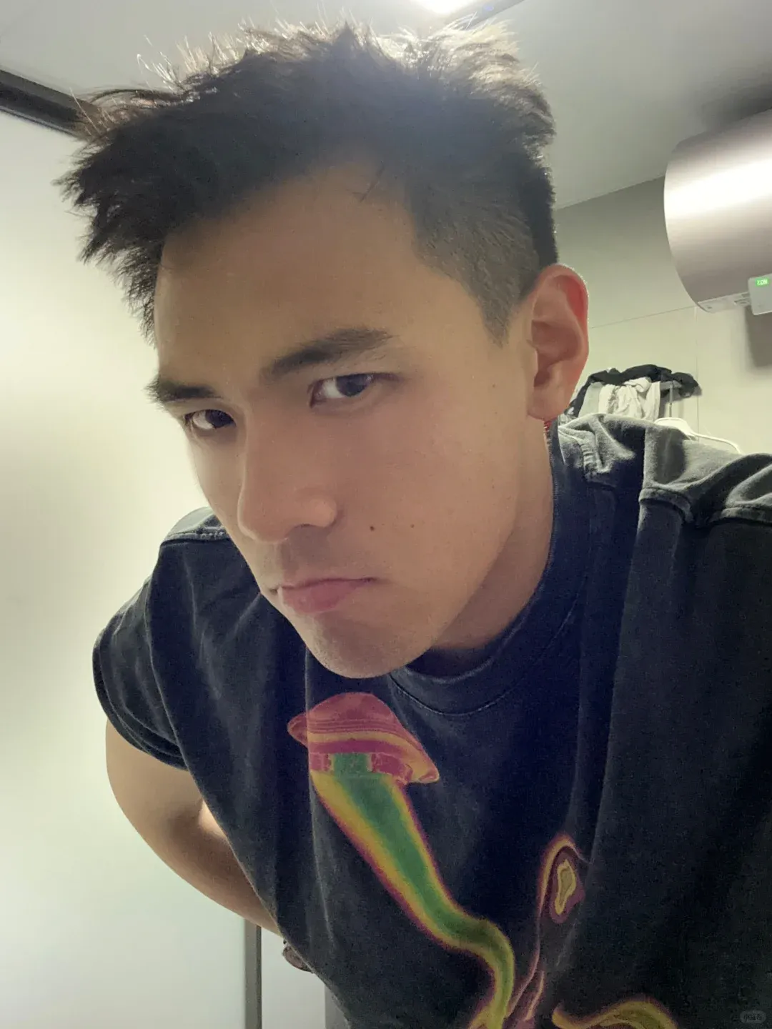 辽宁 190CM 寸头退役兵哥自拍，胸毛长得也太旺盛了！