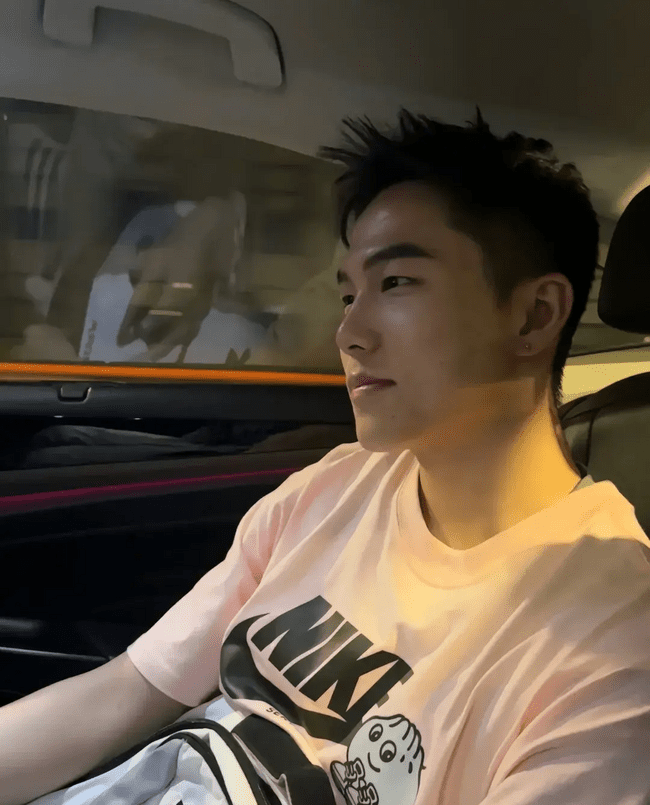 185cm 无美颜的黑皮体育生帅弟弟！