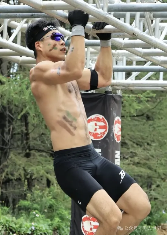 男湿透，我天这大腿能帮他洗吗？