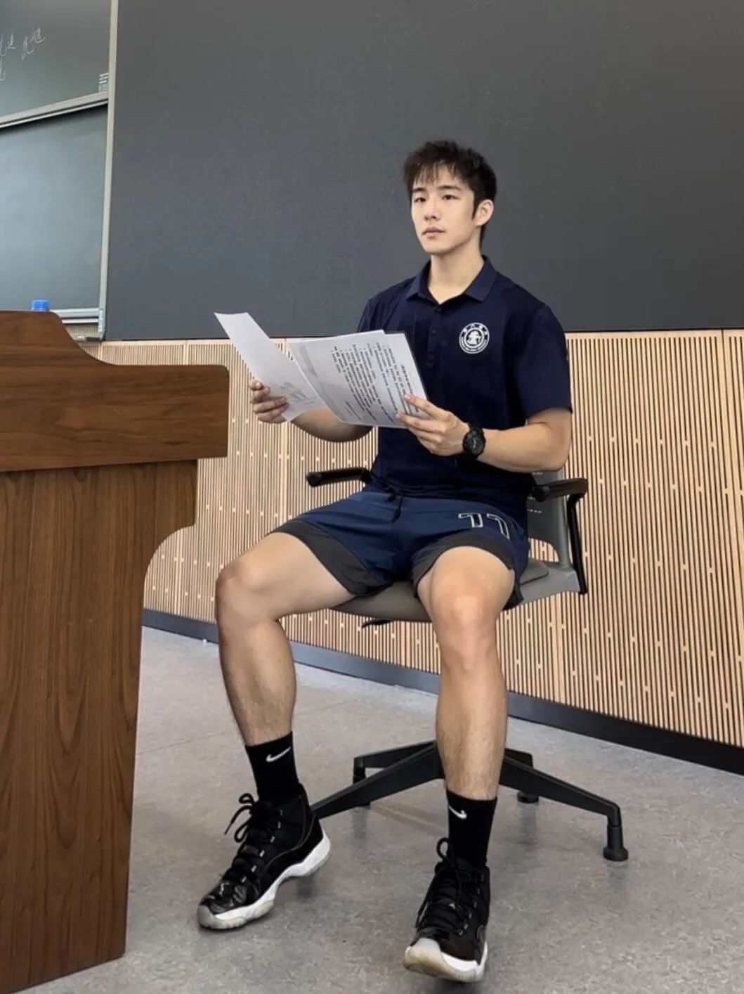 吃惊！上海交大超帅金融学博士，也被采访了…