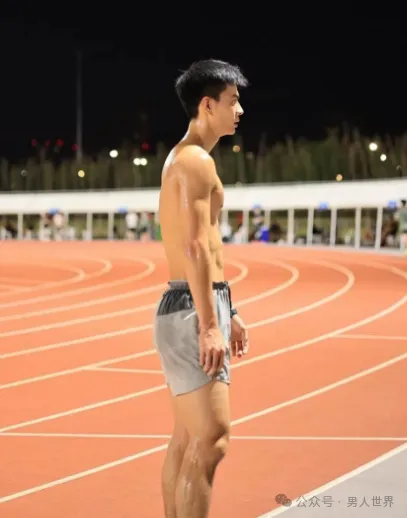 性张力爆棚体育生，让你做梦有素材