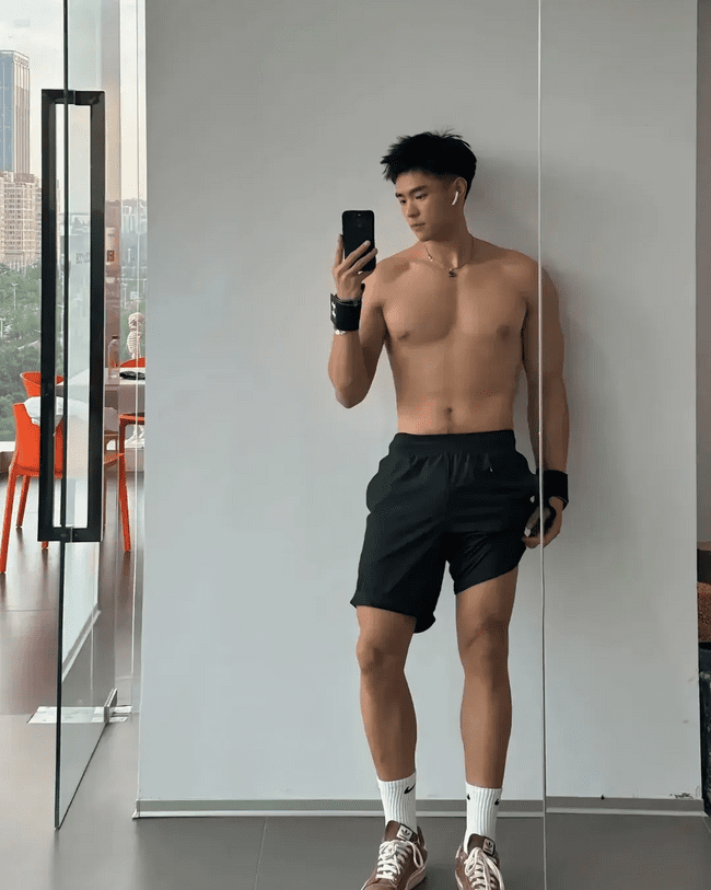 185 的脂包肌帅哥，迷人的男人味让人流口水！