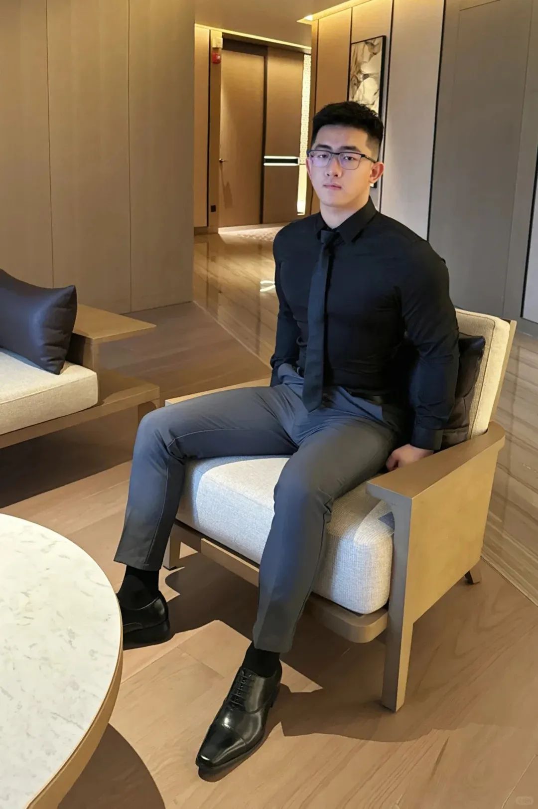 188cm 医学男大西装大弟弟，韩剧男主既视感
