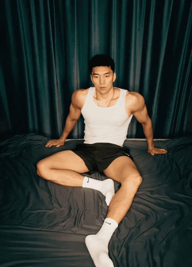 185cm 粗壮麒麟臂老攻，把你抱起来！