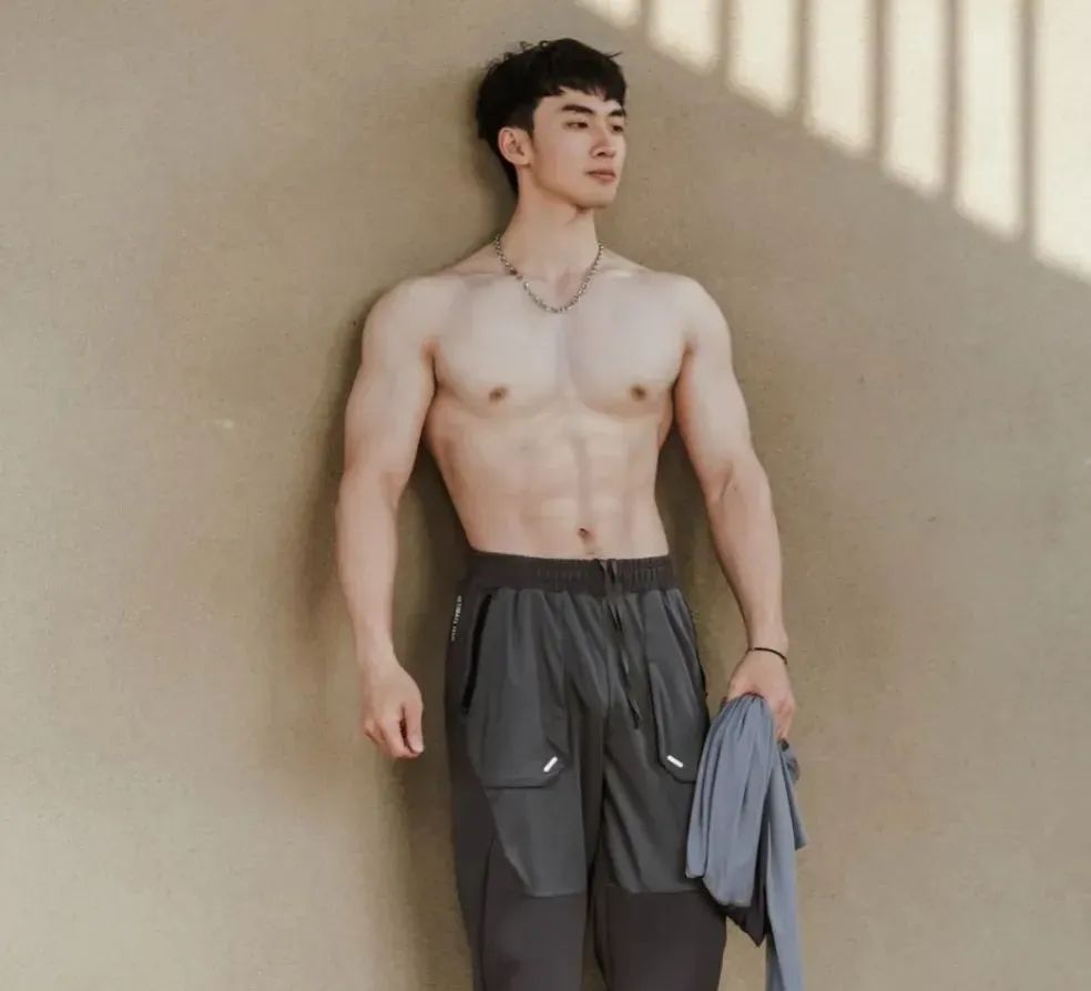 痞子范儿小狼狗，是真的很想~