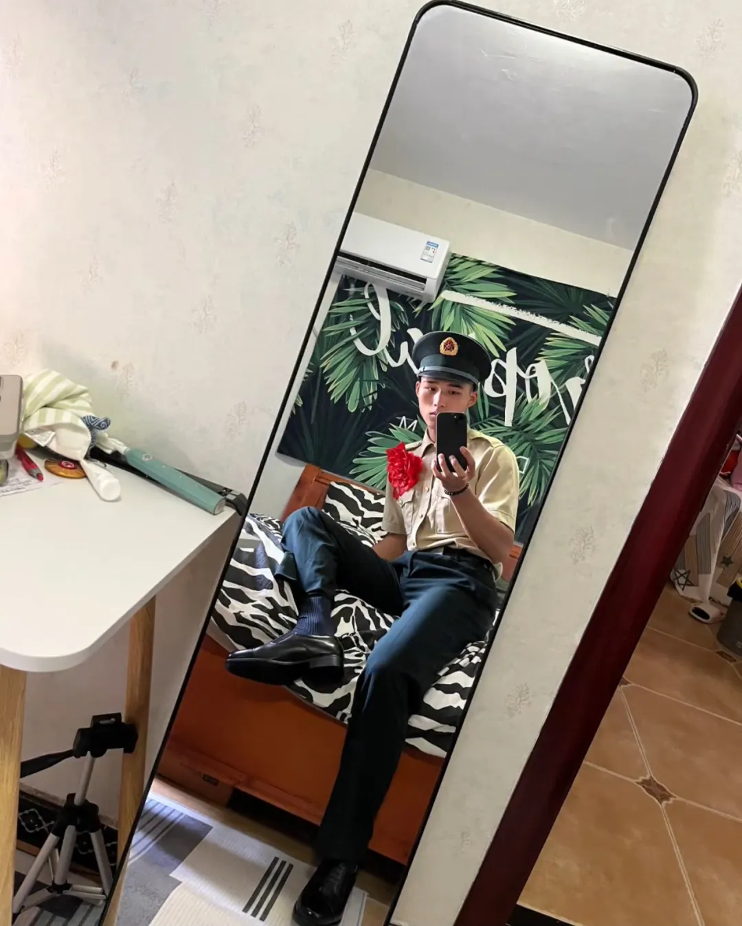 兵哥哥光荣退伍，刚毅清澈的眼神太帅了！
