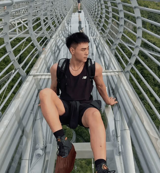 185 的脂包肌帅哥，迷人的男人味让人流口水！