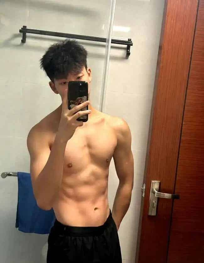 广州网红体育生博主,X 张力拉满了! 广州网红体育生博主,X 张力拉满了!