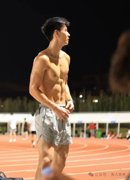 性张力爆棚体育生，让你做梦有素材
