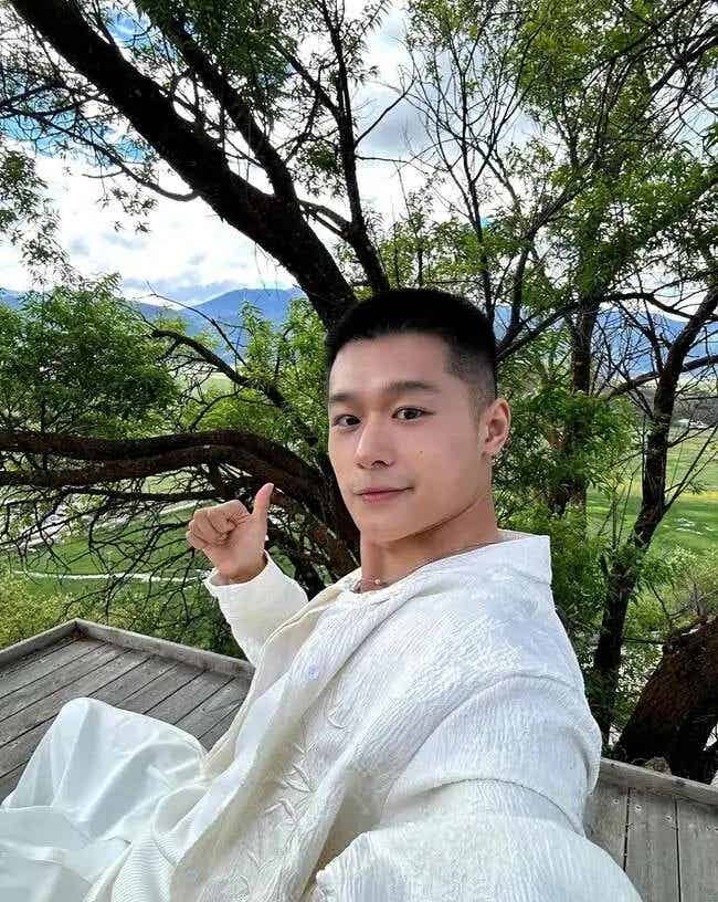 寸头阳刚黑皮体育生攻气十足,1 的天花板! 寸头阳刚黑皮体育生攻气十足,1 的天花板!