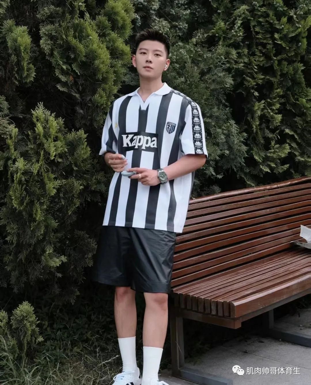 和小哥哥出去玩吗？美是真的美，晒是真的晒