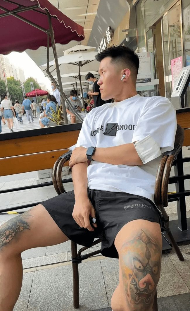 超耐受调教的纹身肌肉 M！！