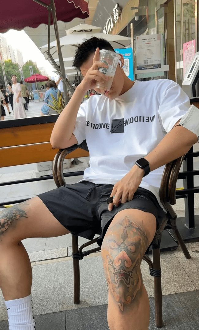 超耐受调教的纹身肌肉 M！！