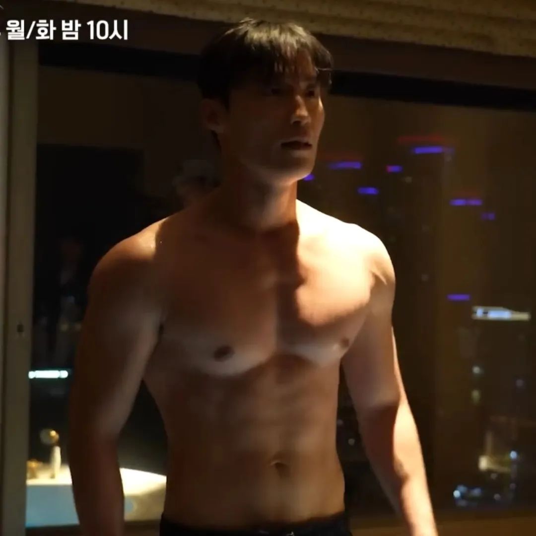 帅我一脸！韩国男演员泡澡贴脸开大！！