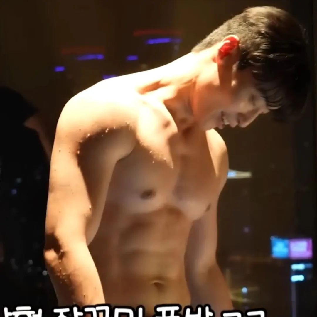 帅我一脸！韩国男演员泡澡贴脸开大！！