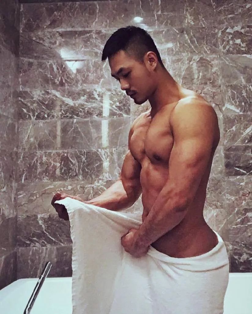 180cm 言武 Ray，筋肉肌肉一！
