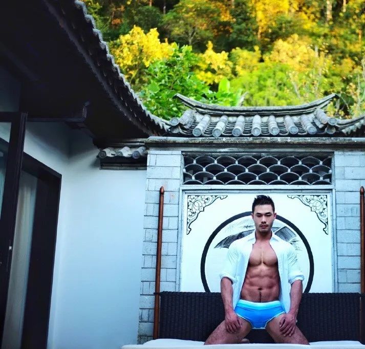 180cm 言武 Ray，筋肉肌肉一！