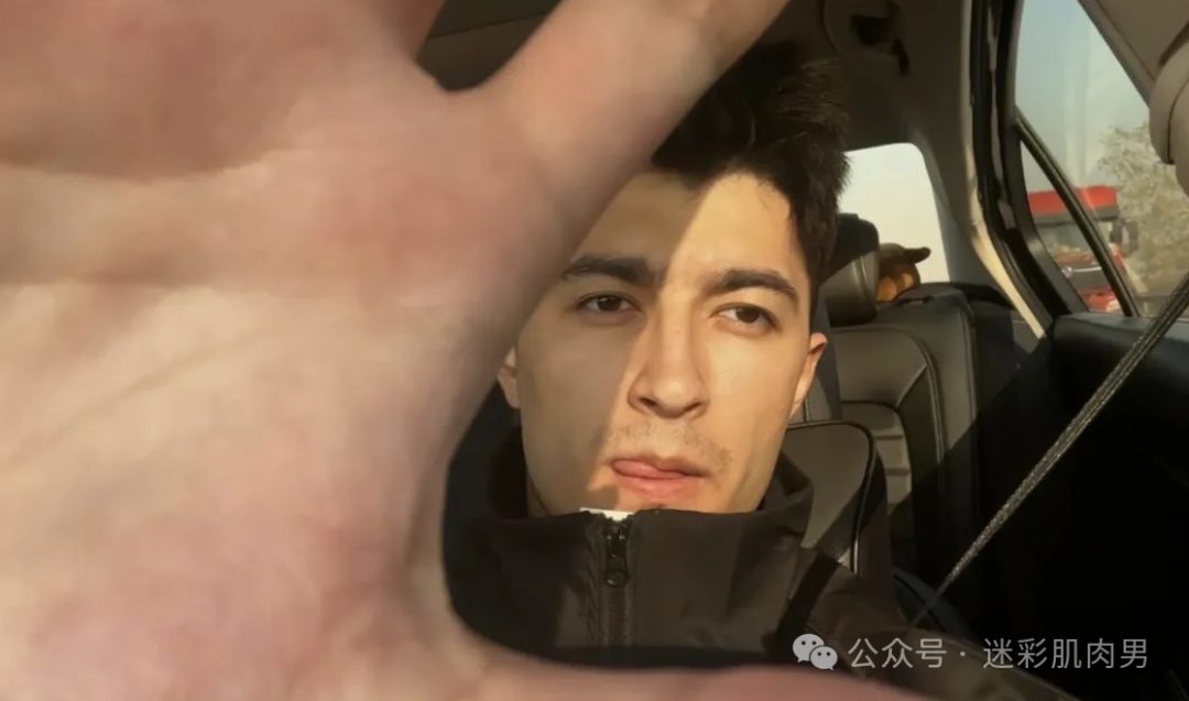  新疆运动男更衣室私密照流出，这大盘鸡真大呀~！