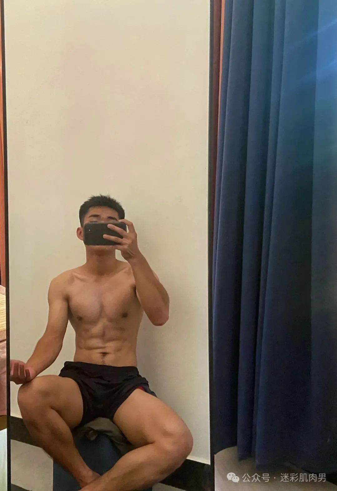  退役肌肉小哥！浓烈的男人味太棒啦！