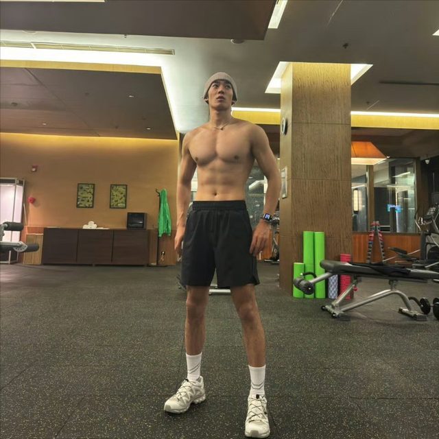 于适大方晒身材照，遭吐槽却无人反驳，素颜状态太真实！