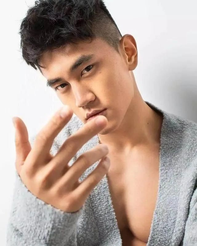 国产肌肉网红 TOP 朱宦霖 peter