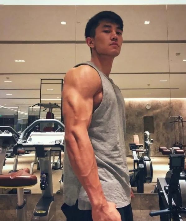 国产肌肉网红 TOP 朱宦霖 peter