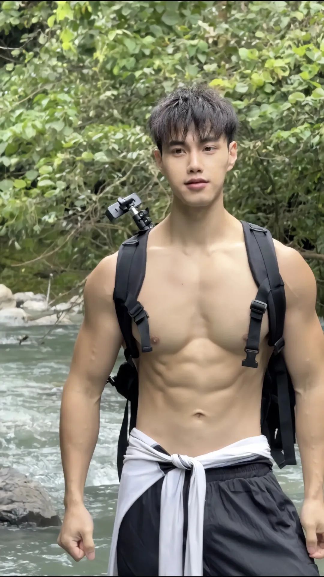 抖音 10W 粉丝男模，9 月 5 日意外溺水离世！网友：不要野泳…