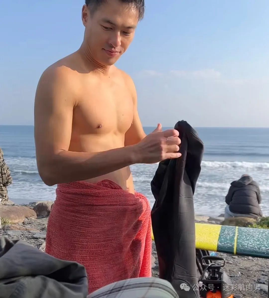  起猛了看见杨祐宁自己在飞？？溢出屏幕好大啊啊啊！