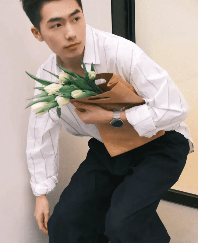  腹肌薄肌纯欲 BOY 阳光大男孩！